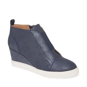 Linea Paolo Navy wedge sneaker, side zipper size 9.5